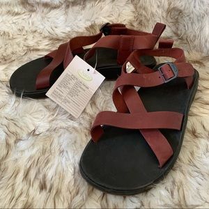 NWT Chaco’s Z/2 Wayfarer leather strap hiking sandals